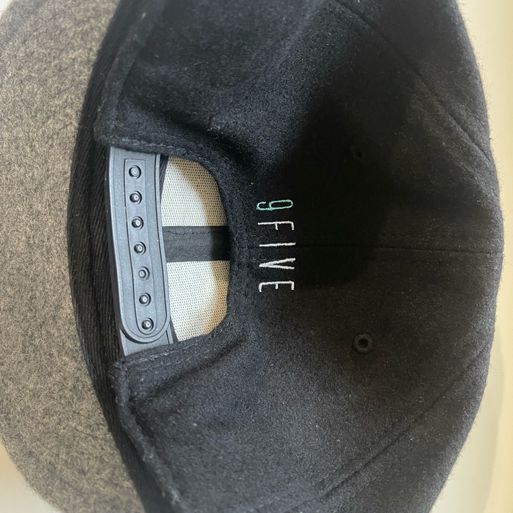 9Five - wool SnapBack - limited drop, like new - Excellent condition - Picture 2 of 4